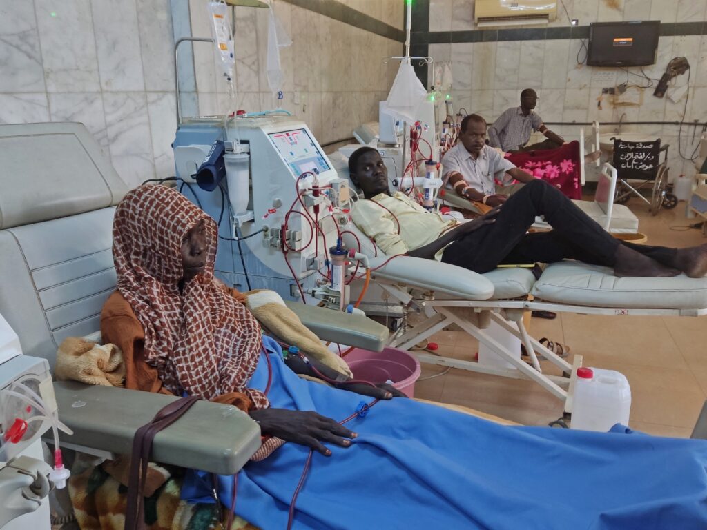 Dilapidated machines and non-existent supplies.. A tour of the island in Port Sudan Kidney Dialysis Center