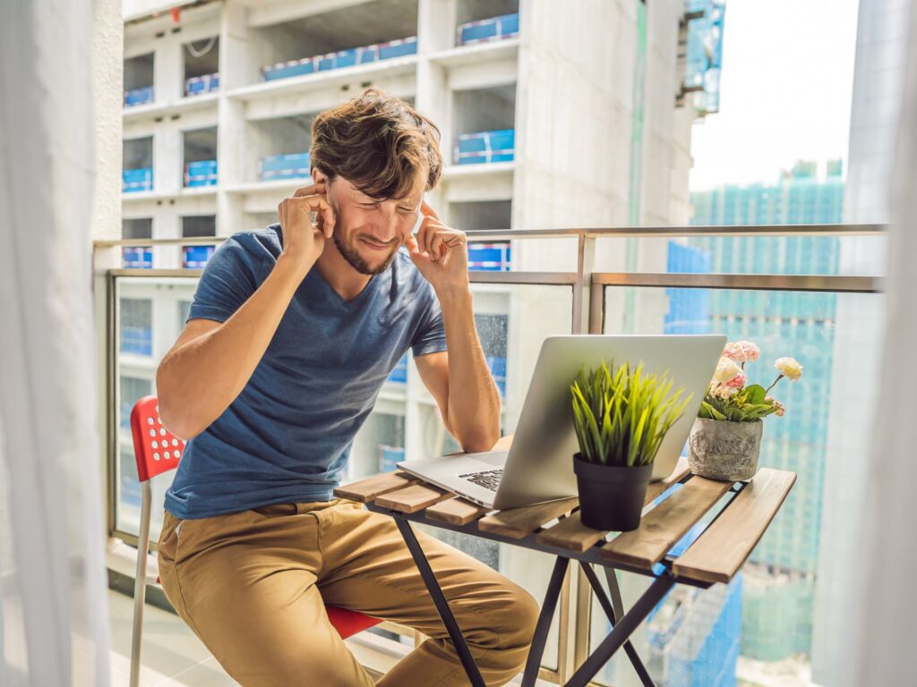 Are air and noise pollution reducing the fertility of men and women around the world?