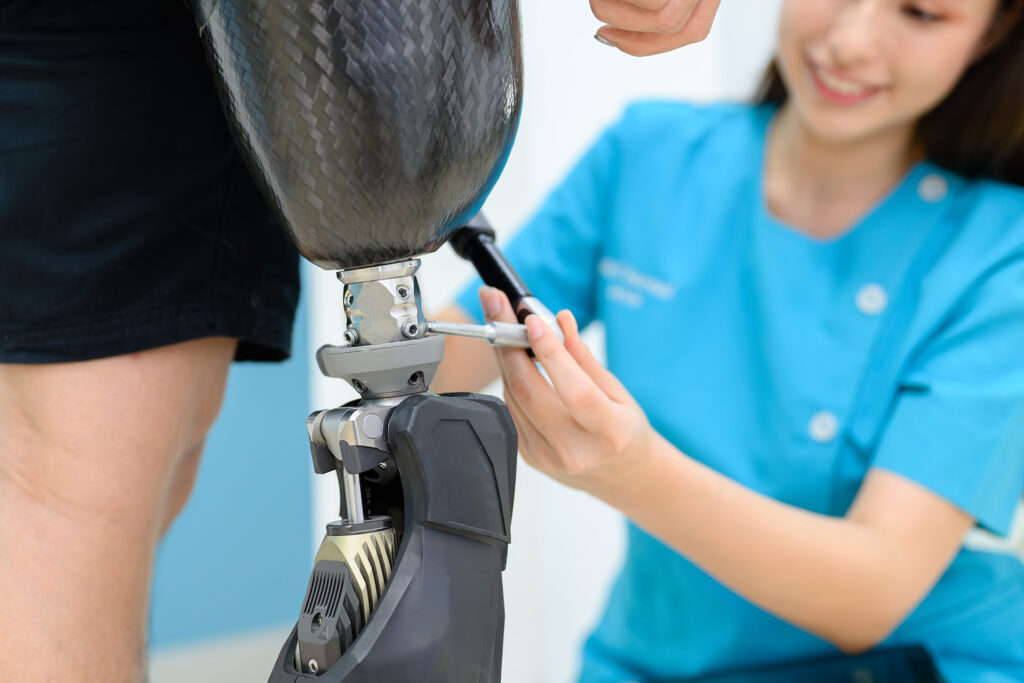 Researchers announce development of first robotic leg"artificial muscles"