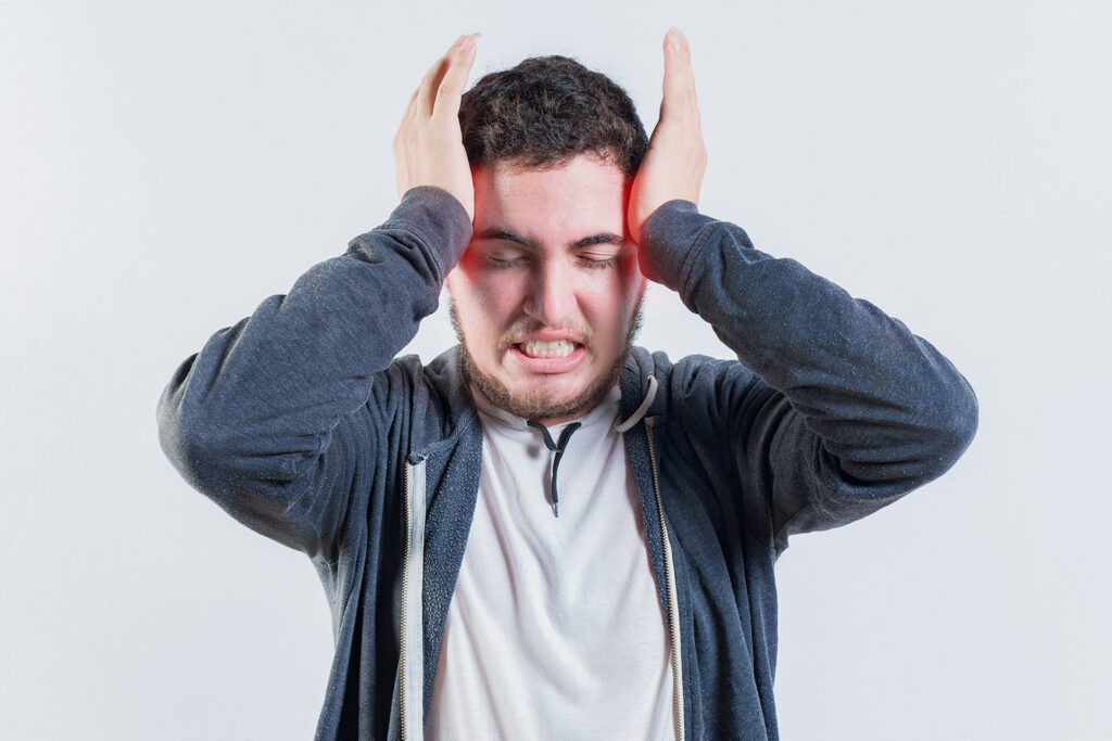 Stabbing headache refers to this condition.