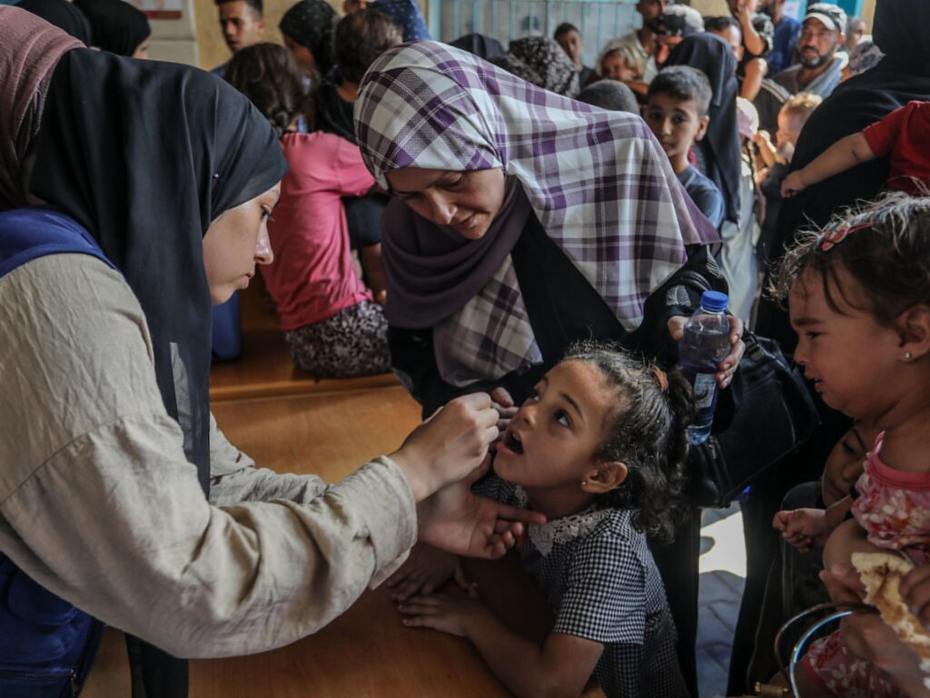 WHO announces success of first phase of polio vaccination in Gaza
