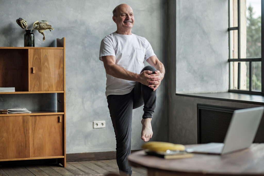 A simple test to detect aging.. Examine yourself now