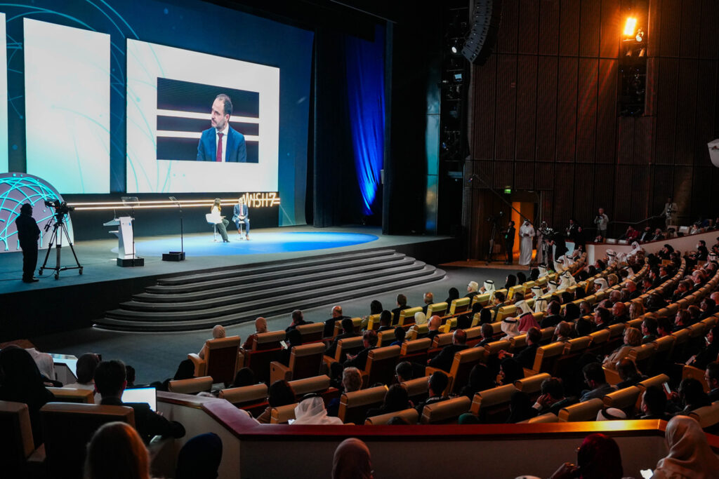 Demands from Qatar to legalize the use of artificial intelligence in medicine