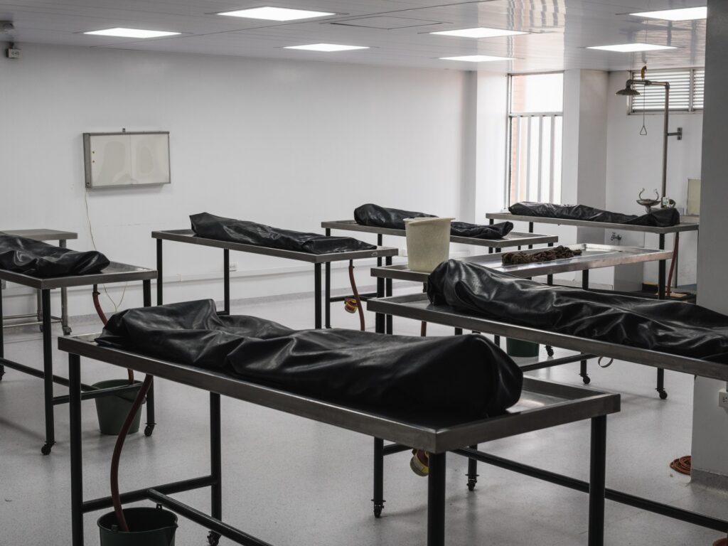 20 thousand people in America annually donate their bodies for scientific research