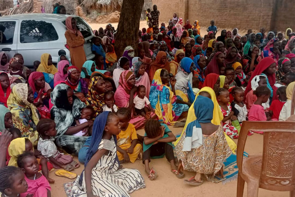 Children in the midst of the Sudan war... dying from hunger and under bombardment