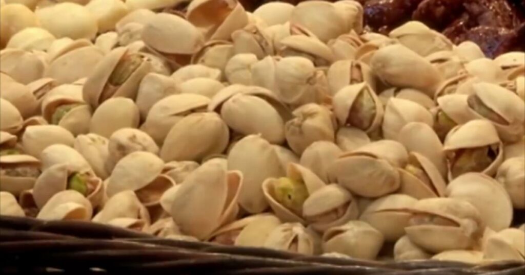 Nuts help you lose weight