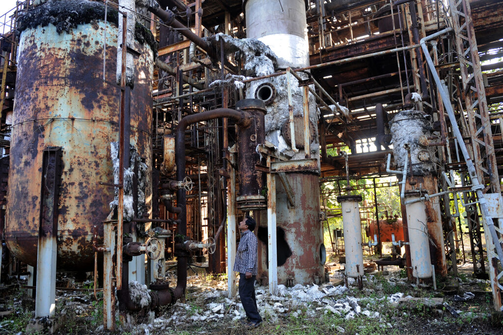 Inspection environmental disasters ... the constant terror of the Boubal Factory in India's explosion
