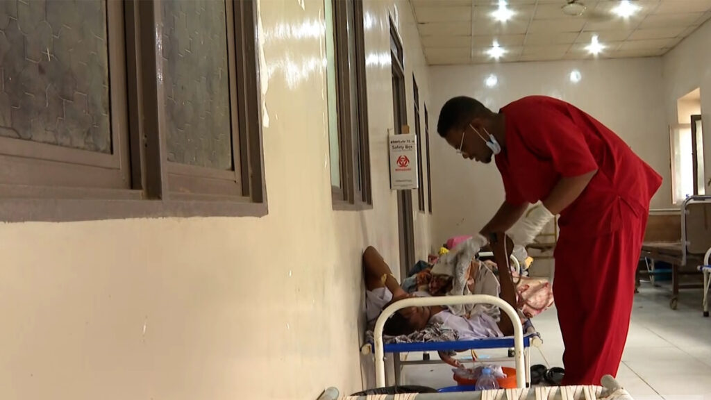 Why is cholera spread in the wars areas?