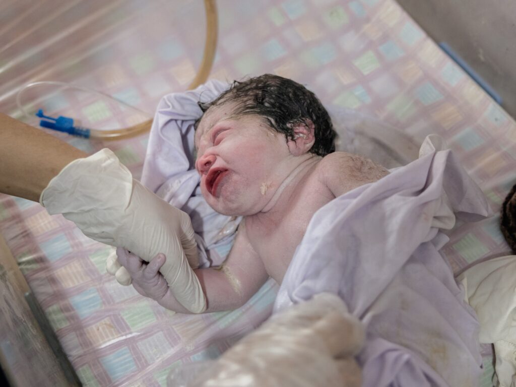 675 new births and 27 either they die daily in Pakistan