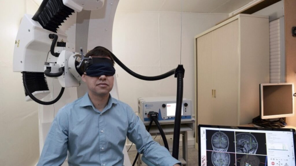 Magnetic stimulation enhances the treatment of speech disorders after stroke