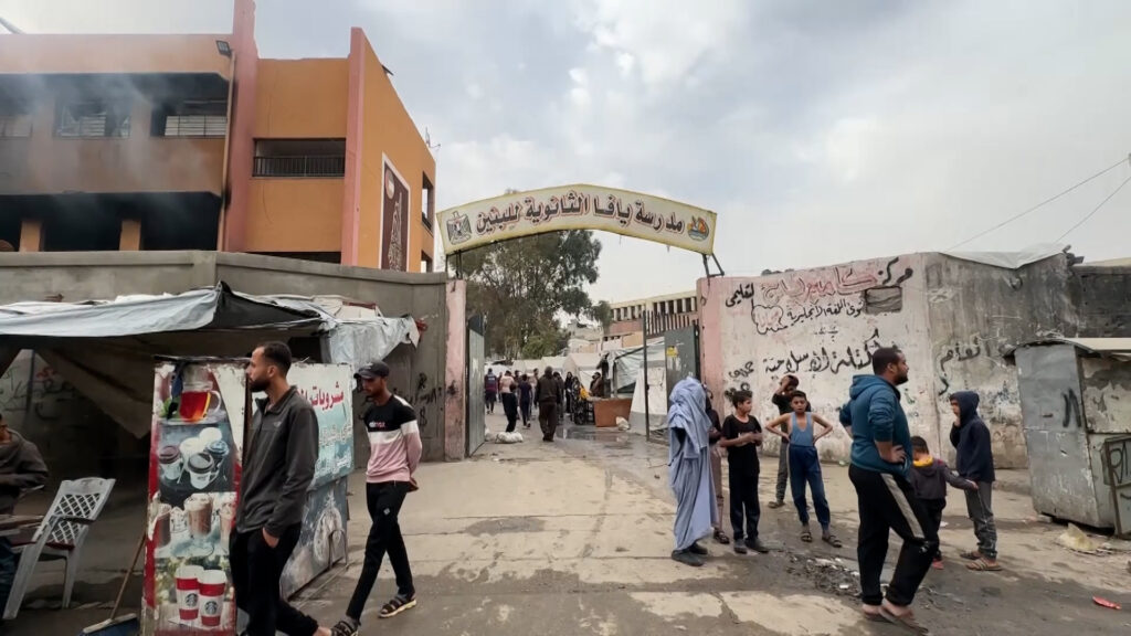 The occupation missiles kidnap the hearing of the Gazans ... and the siege prevents treatment and rehabilitation