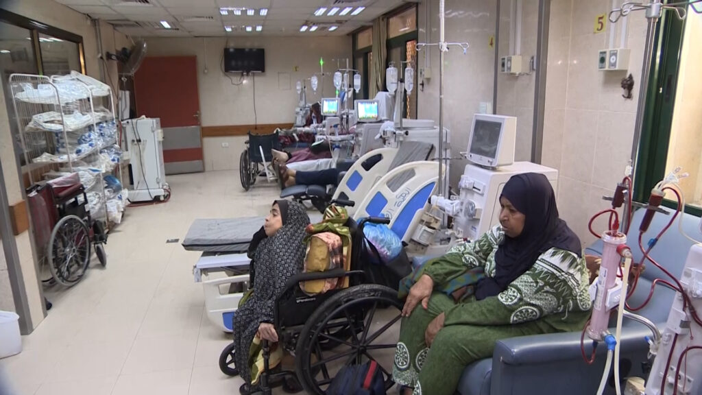 Gaza Health warns of repeated threats to evacuate and constant bombing of hospital surroundings