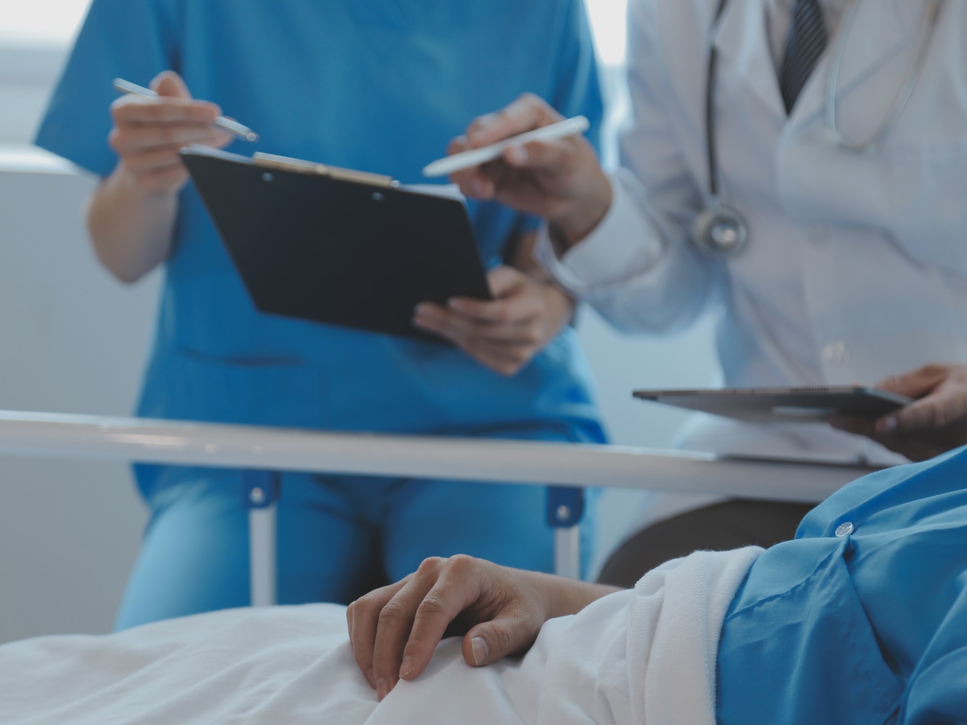 Does implantation of non -identical organs become safe and effective for leukemia?