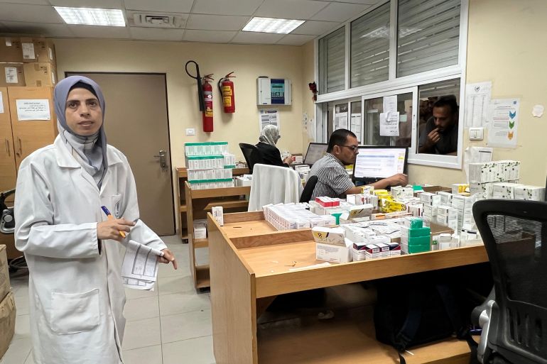 The Ministry of Health says that 43% of medicines and 64% of medical consumer have completely running out