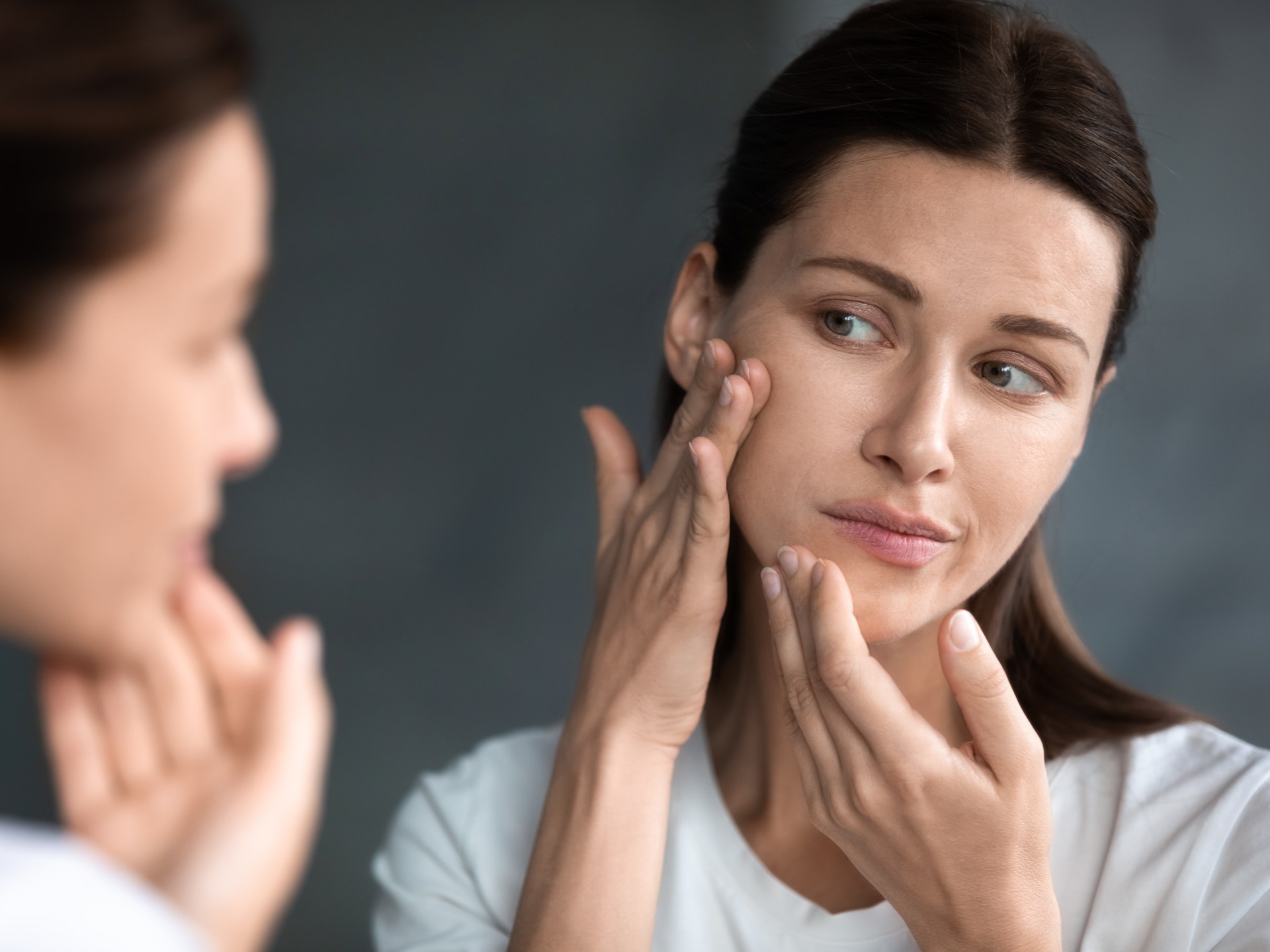 Goodbye to pimples ... a new adhesive eliminates acne in a week