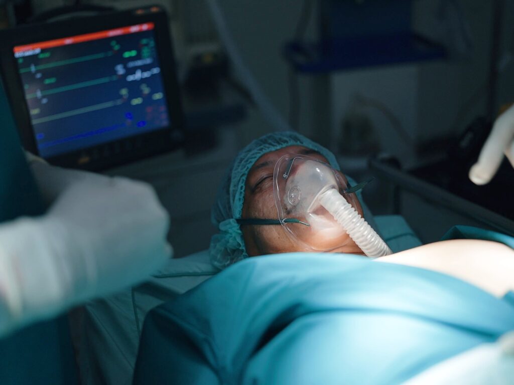 Reducing salaries and increasing deaths .. What happens in American hospitals?