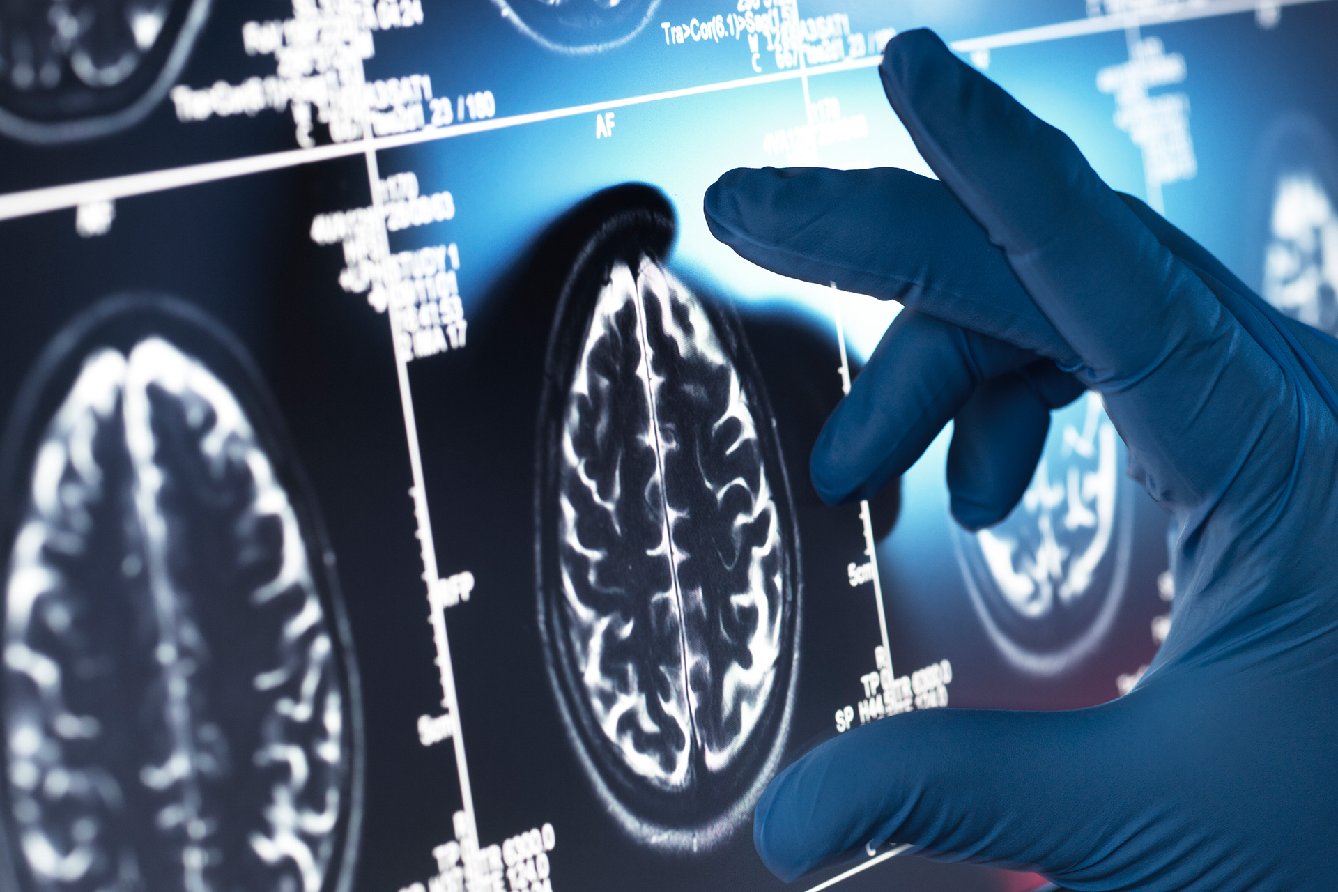 Researchers from America and China are recording an examination in the field of medical photography