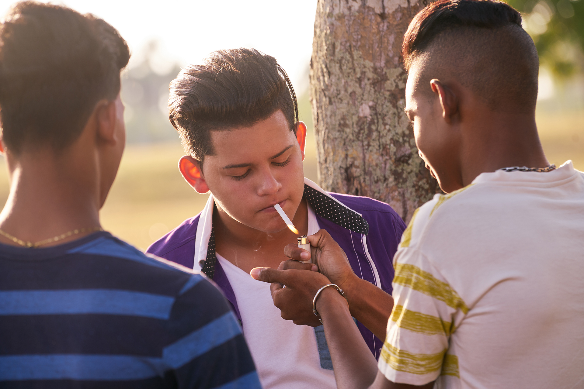 Smoking during adulthood transmits the negative effects of children