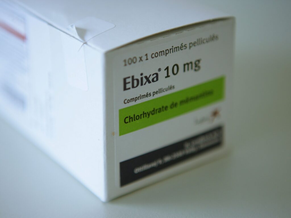 A drug for Alzheimer's treatment enhances communication skills in autistic patients