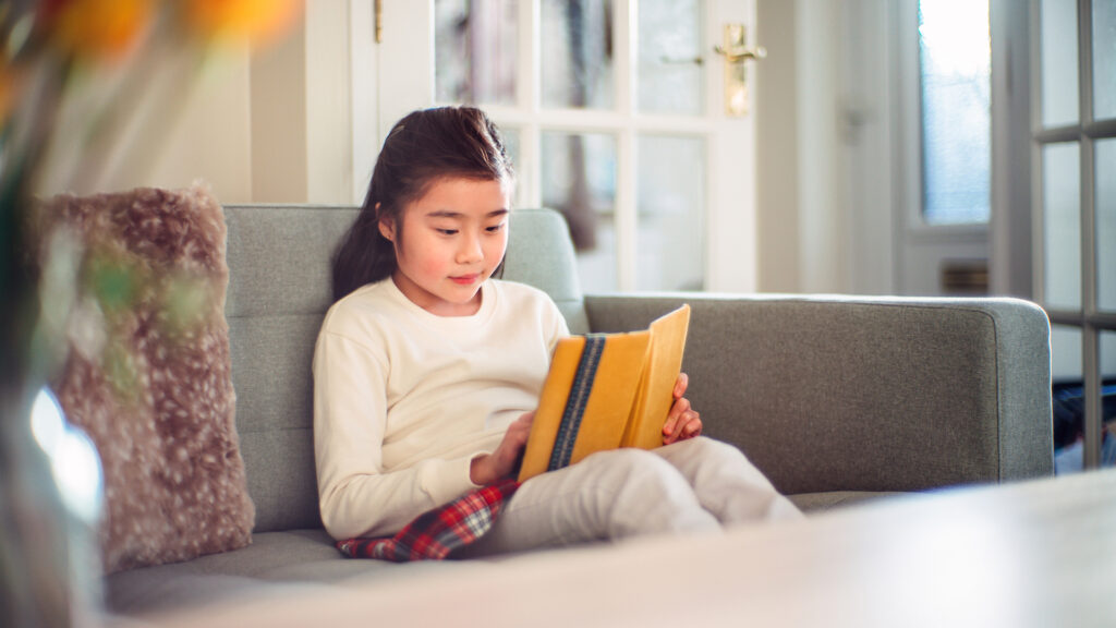 Children who spend a lot of time in front of screens are more likely to fail in school