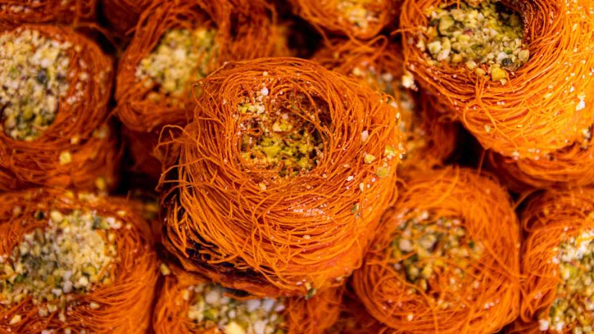 This way you reduce your appetite naturally