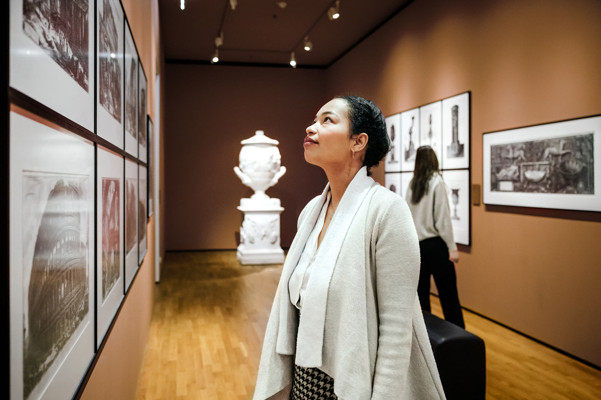 Viewing artwork in exhibitions helps relieve stress