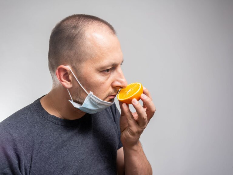 Any noticeable change in your sense of smell may indicate a risk of ...