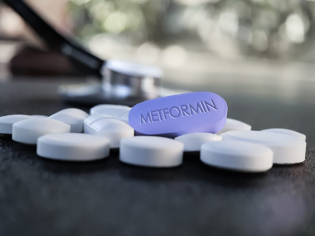 Metformin reduces the amount of insulin needed by people with type 1 diabetes