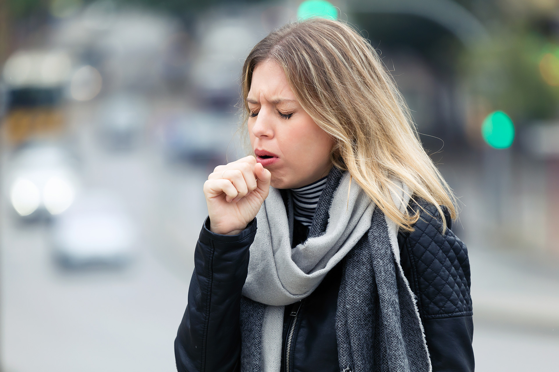 What are the causes of dry cough?