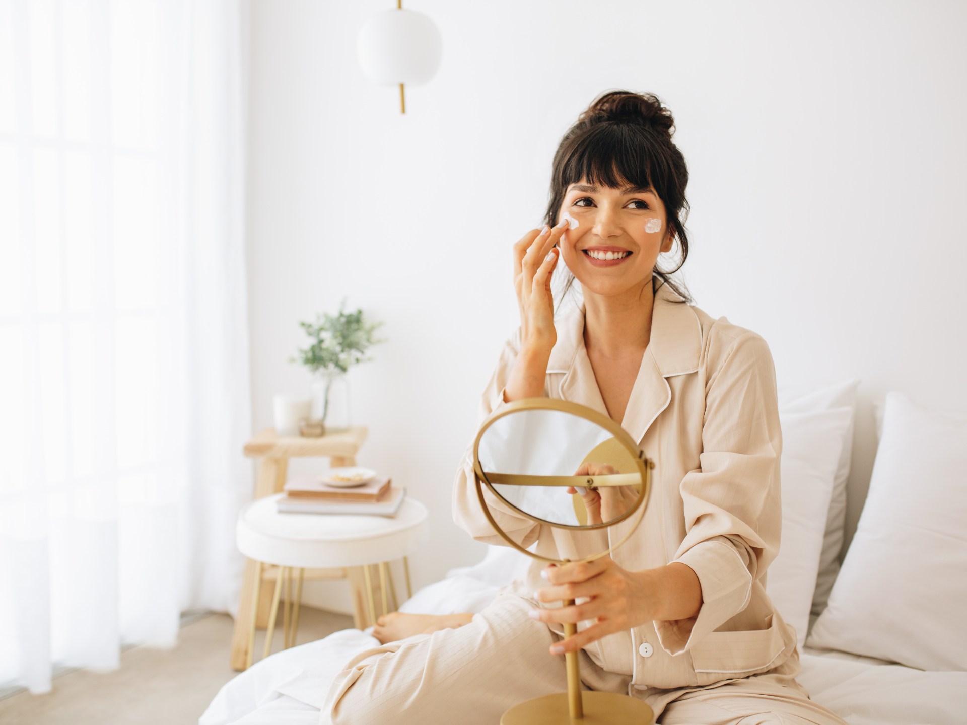 What cream is suitable for the skin at night?