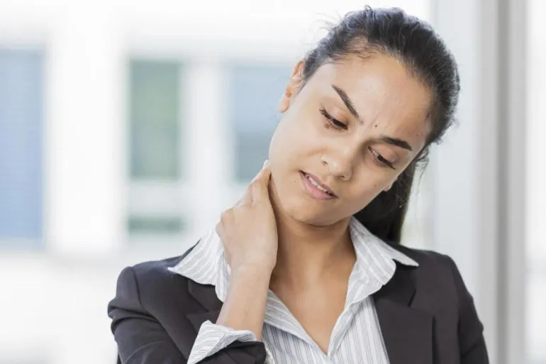 Neck pain has become one of the most common health problems associated with office work and the use of smartphones (European)