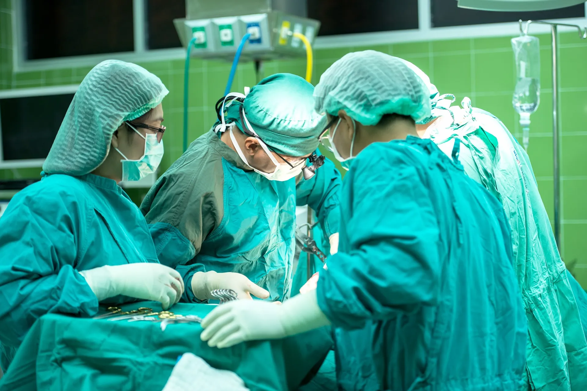 A fatal mistake in the operating room... removing the liver instead of the spleen