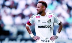 A double and a sarcastic celebration of Neymar’s return