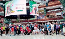 Public interaction with the “Walking and Running” challenge in malls