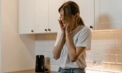 A study answers: Why do chewing sounds make some people angry?