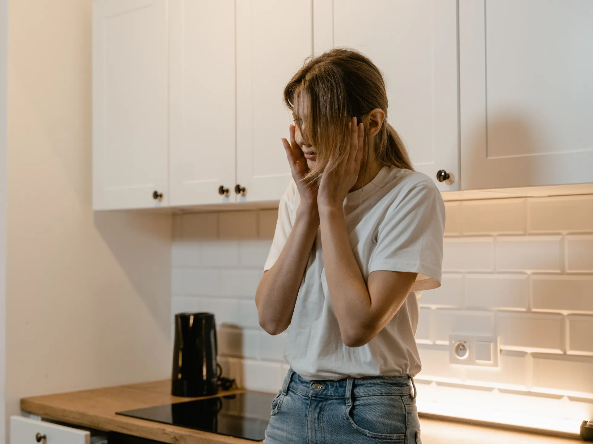 A study answers: Why do chewing sounds make some people angry?