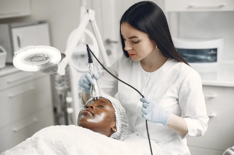 Chemical peeling relies on the use of certain chemicals aimed at reshaping the outer layer of the skin