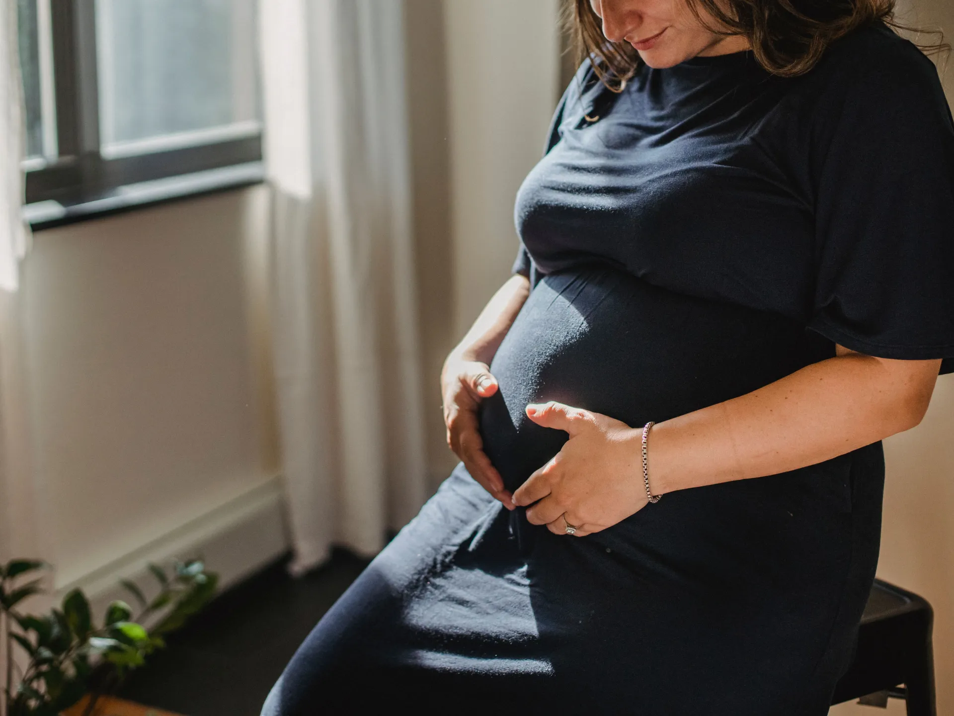 Why do doctors warn pregnant women against eating liver despite its nutritional value?