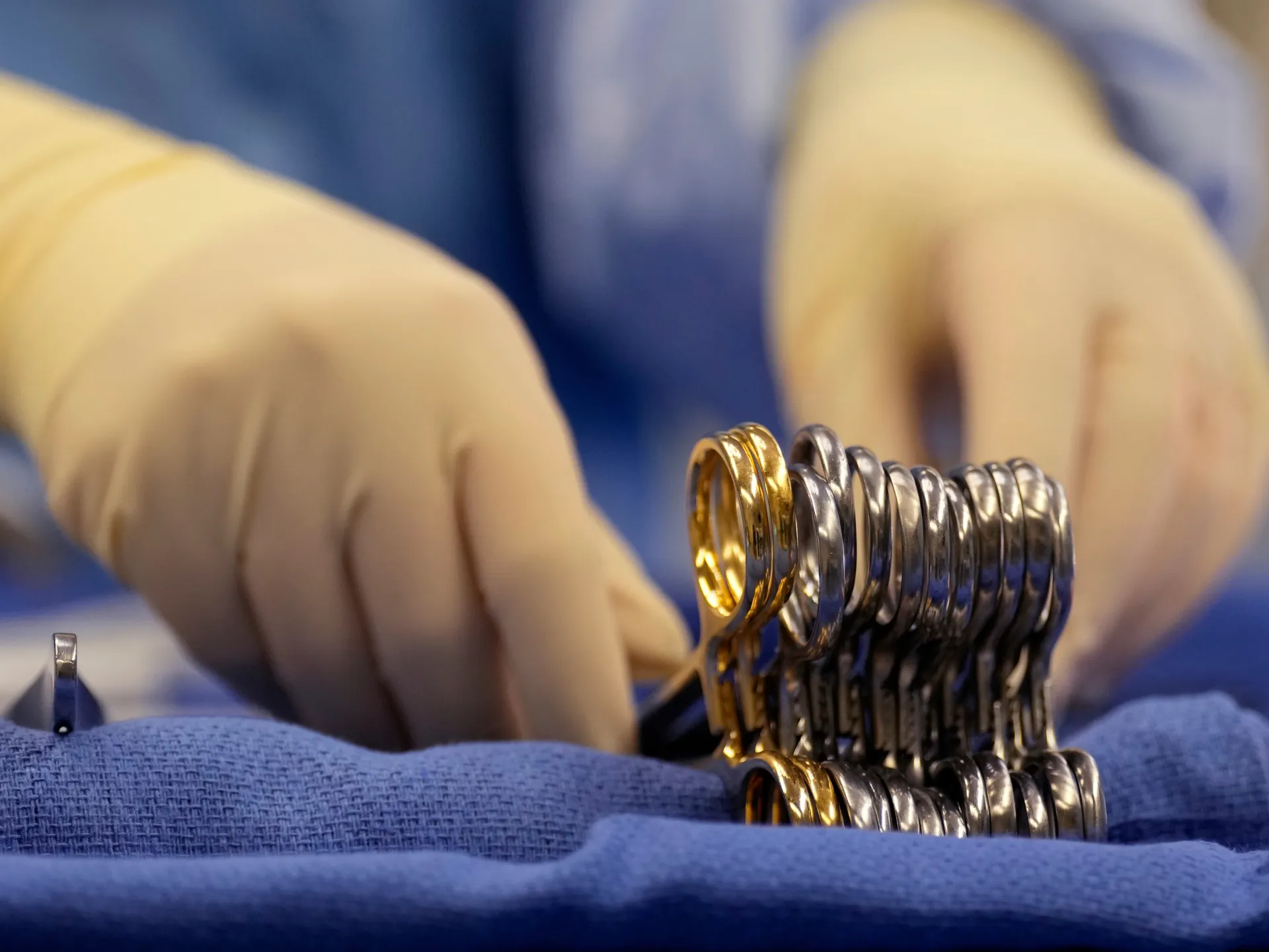 "Malignant hyperthermia" He offers a rare explanation for the death of an Egyptian child after tonsil surgery