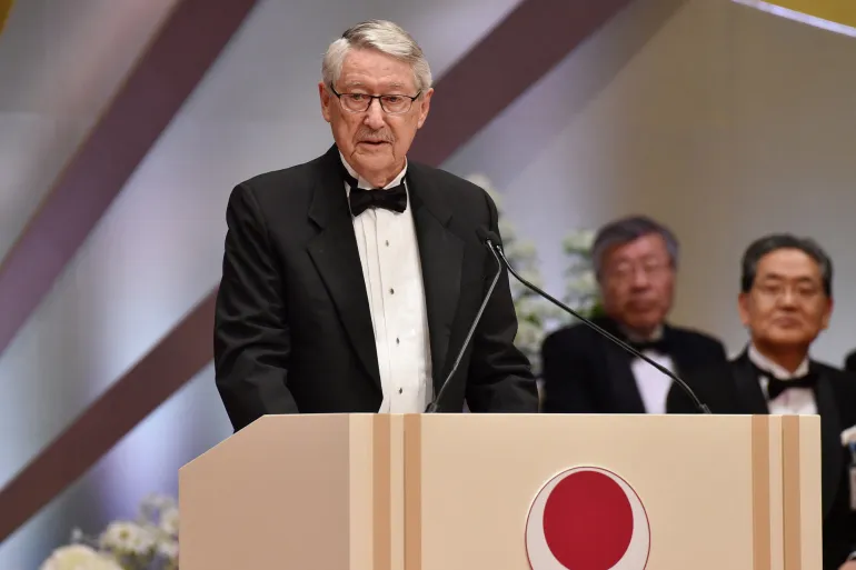 US immunologist Max Dale Cooper delivers an acceptance speech during the Japan Prize awards ceremony in Tokyo on April 18, 2018. Japanese chemist Akira Yoshino, US immunologist Max Dale Cooper and Australian research scientist Jacques Miller received the award. (Photo by KAZUHIRO NOGI / AFP)
