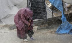 A new winter opens the doors to diseases and epidemics in Gaza