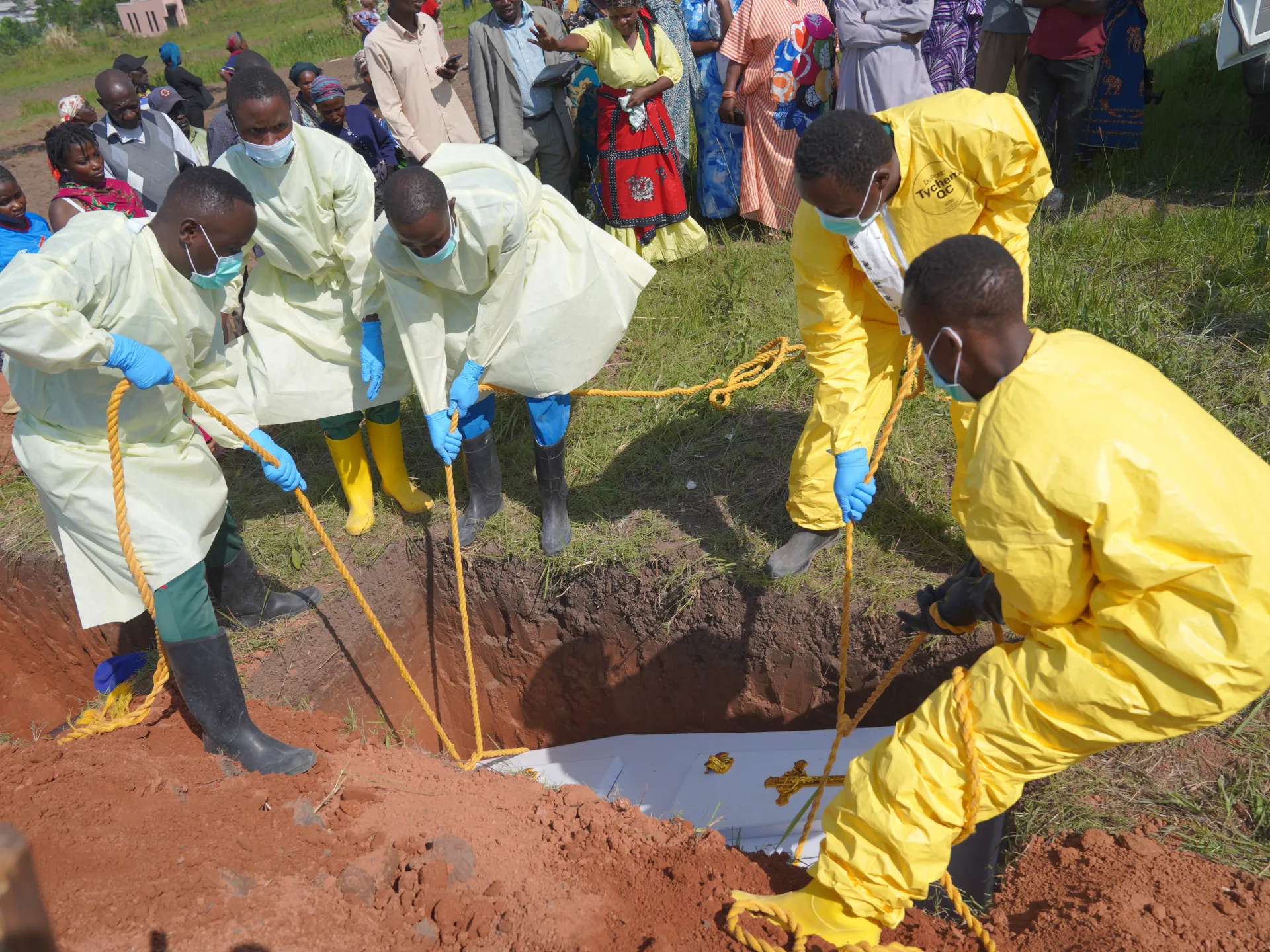 Ebola arrives in Abuja and Nigeria is on alert to confront the specter of the outbreak