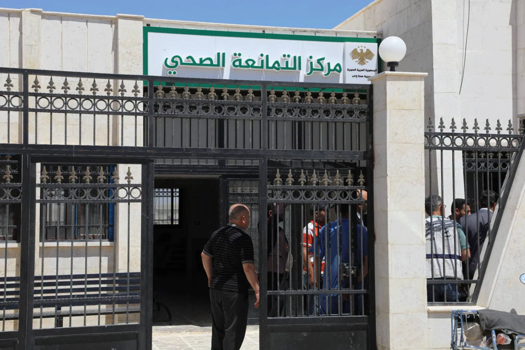 A journey of tens of kilometers... the suffering of the residents of the Idlib countryside as medical services decline
