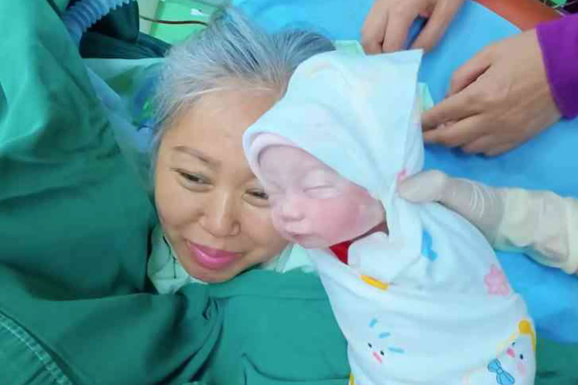After losing her only son, a sixty-year-old woman gives birth to two children in two years